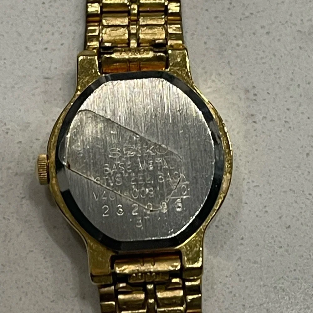 Seiko SX V401-0091 Gold Tone Women’s Watch